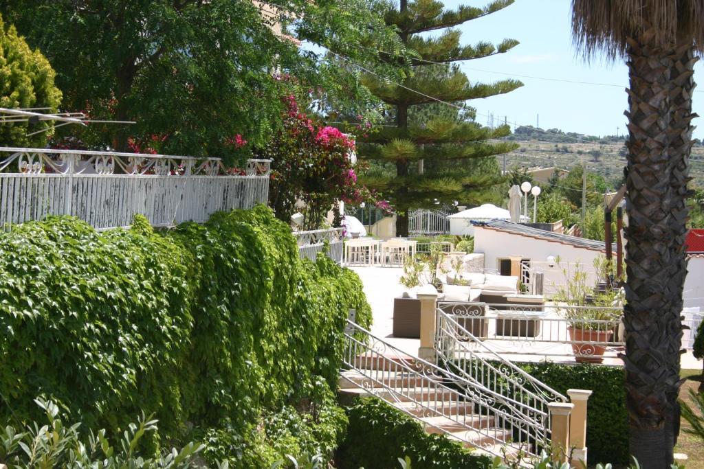 Villa Teresa سان كورّادو دي فووري المظهر الخارجي الصورة